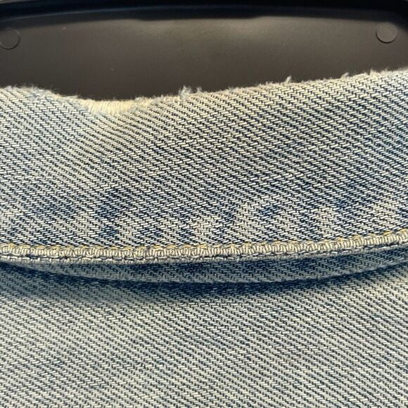 Vintage GUESS BY MARCIANO Jean Jacket Men's Large Blue Trashed Trucker Style - Picture 15 of 15